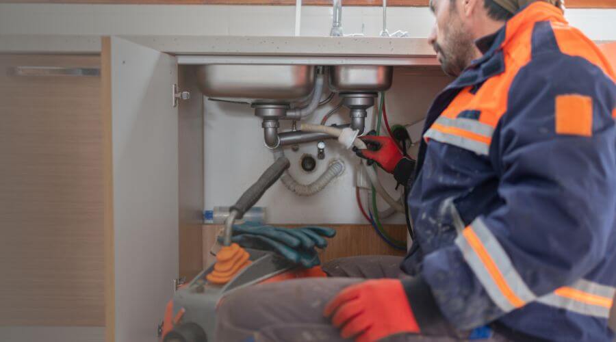 Professional slab leak plumber services in Colcord, OK